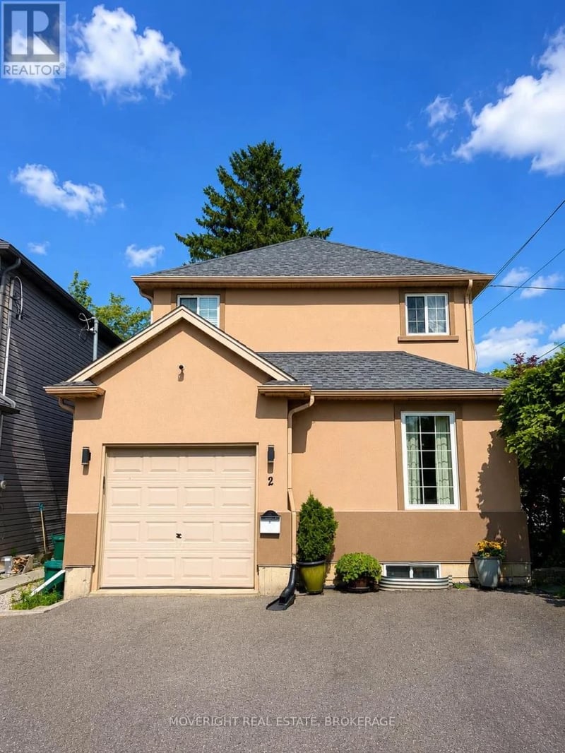2 Leeson Street, St. Catharines (Burleigh Hill), Ontario, L2V2R3, St. Catharines (Burleigh Hill), Ontario — photo 1 of 5