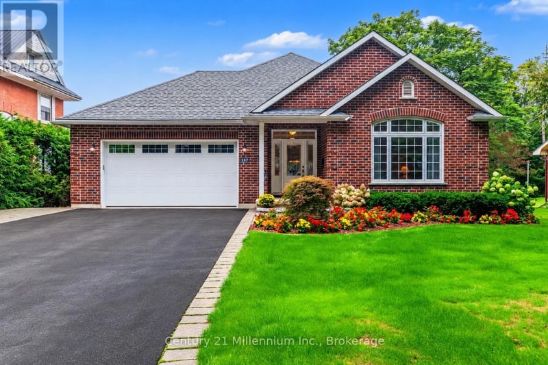 137 Mark Street West, Grey Highlands, Ontario, N0C1H0, Grey Highlands, Ontario — photo 1 of 5