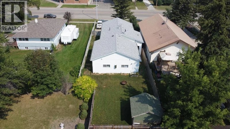 116 1 Street West, Magrath, Alberta, T0K1J0, Magrath, Alberta — photo 1 of 5