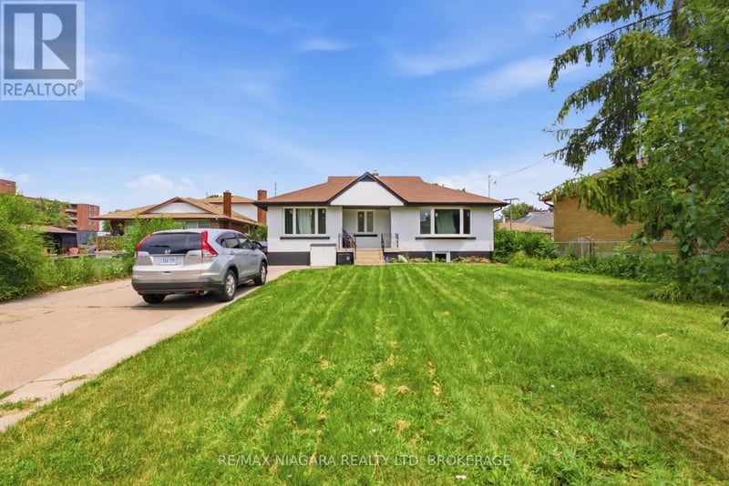 #Basement 250 Grantham Avenue, St. Catharines (Carlton/Bunting), Ontario, L2M4Z5, St. Catharines (Carlton/Bunting), Ontario — photo 1 of 5