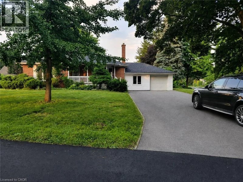 #Main 58 JOANNE Court, Ancaster, Ontario, L9G1B1, Ancaster, Ontario — photo 1 of 5
