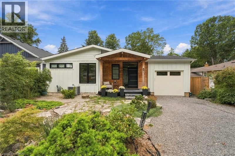 8 DIXIE Avenue, Niagara-on-the-Lake, Ontario, L0S1J0, Niagara-on-the-Lake, Ontario — photo 1 of 5