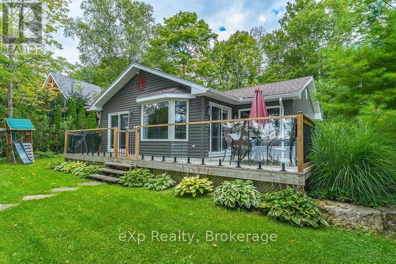 1 1st Avenue, South Bruce Peninsula, Ontario, N0H2T0, South Bruce Peninsula, Ontario — photo 1 of 5
