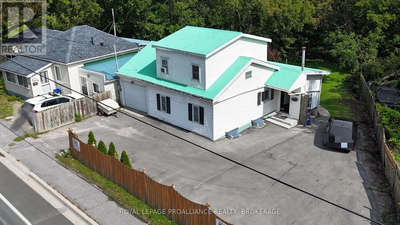 1105 Montreal Street, Kingston (Rideau), Ontario, K7K3K6, Kingston (Rideau), Ontario — photo 1 of 5