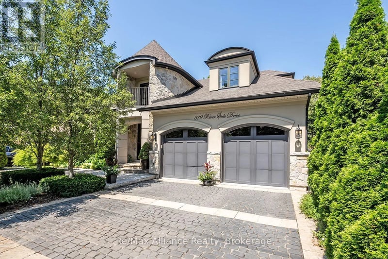 379 River Side Drive, Oakville (CO Central), Ontario, L6K3N6, Oakville (CO Central), Ontario — photo 1 of 5