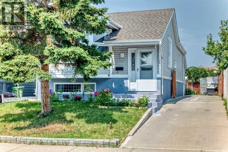 76 aberfoyle Close Northeast, Calgary, Alberta, t2a6s6, Calgary, Alberta — photo 1 of 5