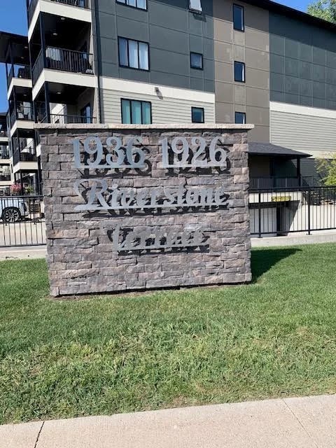 1926 St Mary's Road, Winnipeg, Manitoba, R2N0K6, Winnipeg, Manitoba — photo 2 of 5
