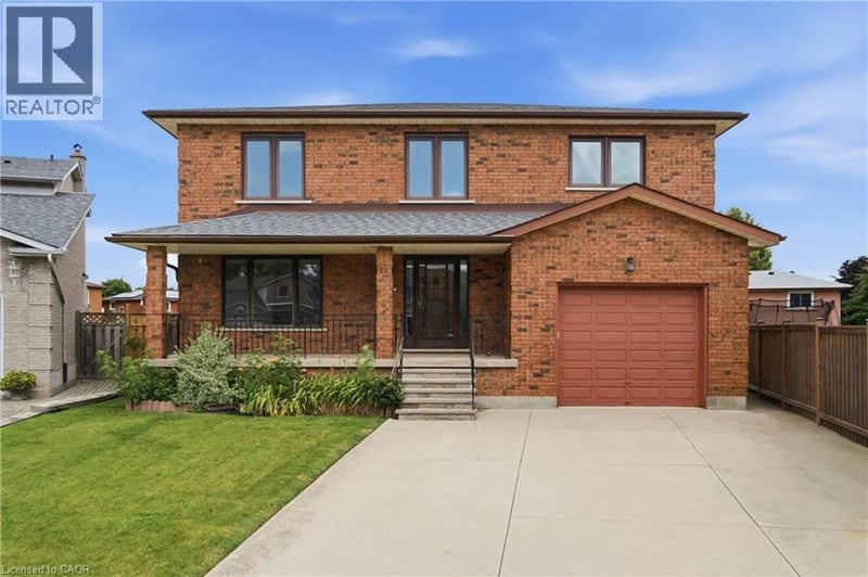 18 MARCEL Place, Hamilton, Ontario, L9B1W3, Hamilton, Ontario — photo 1 of 5