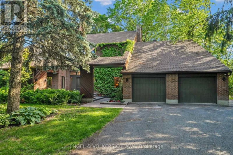 7 Mid Pines Grove, Ottawa, Ontario, K2R1B7, Ottawa, Ontario — photo 1 of 5