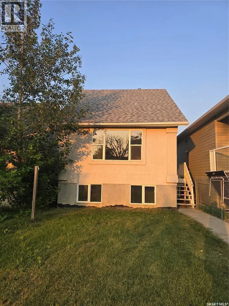 1125 McTavish STREET, Regina, Saskatchewan, S4T3V6, Regina, Saskatchewan — photo 1 of 5