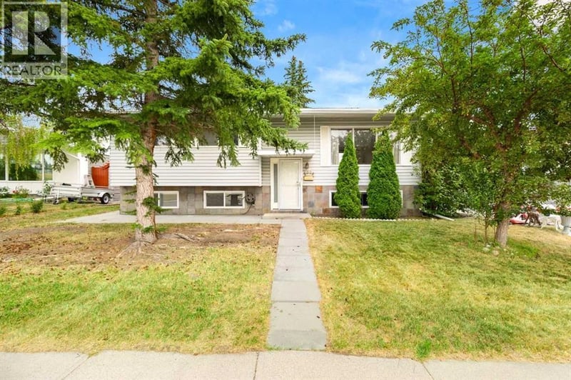 6008 DALGETTY Drive Northwest, Calgary, Alberta, T3A1J3, Calgary, Alberta — photo 1 of 5