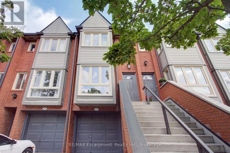 #425 895 Maple Avenue, Burlington (Brant), Ontario, L7S2H7, Burlington (Brant), Ontario — photo 1 of 5