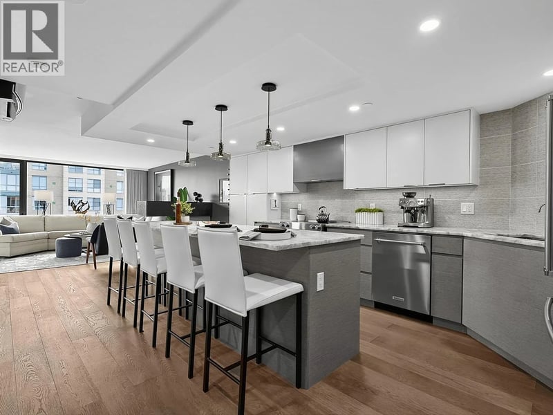 #907 2201 PINE Street, Vancouver, British Columbia, V6J5E7, Vancouver, British Columbia — photo 1 of 5