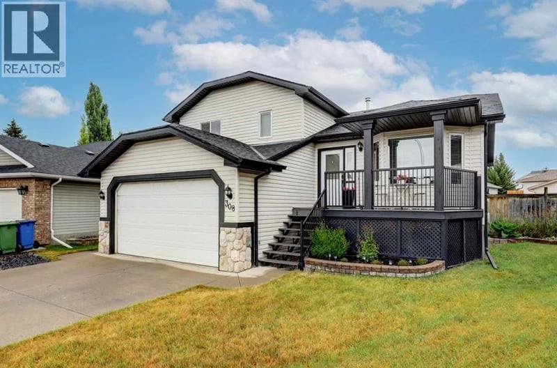 308 West Terrace Place, Cochrane, Alberta, T4C1S3, Cochrane, Alberta — photo 1 of 5