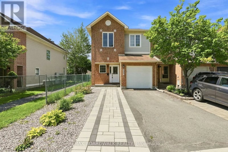 5981 Pineglade Crescent, Ottawa, Ontario, K1W1G7, Ottawa, Ontario — photo 1 of 5