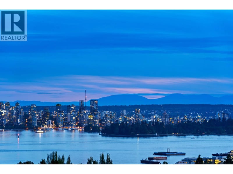 #801 120 16TH Street, North Vancouver, British Columbia, V7M3N6, North Vancouver, British Columbia — photo 1 of 5