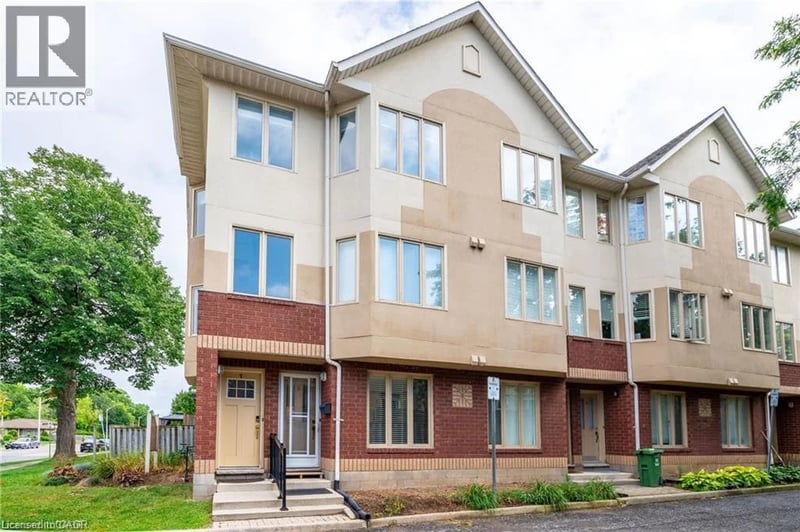 #1 266 LIMERIDGE Road East, Hamilton, Ontario, L9A2S7, Hamilton, Ontario — photo 1 of 5