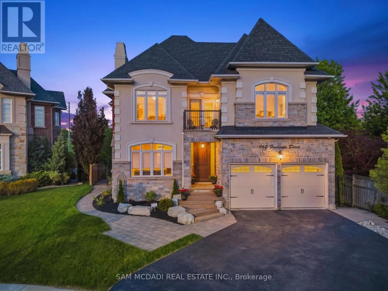 962 Fredonia Drive, Mississauga (Erindale), Ontario, L5C2W4, Mississauga (Erindale), Ontario — photo 1 of 5