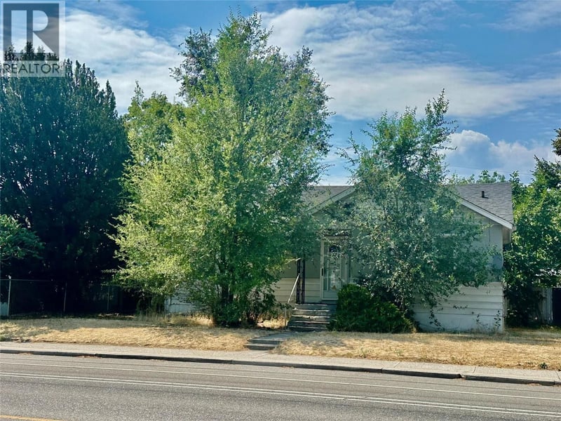 2038 Richter Street, Kelowna, British Columbia, V1Y2N5, Kelowna, British Columbia — photo 1 of 5