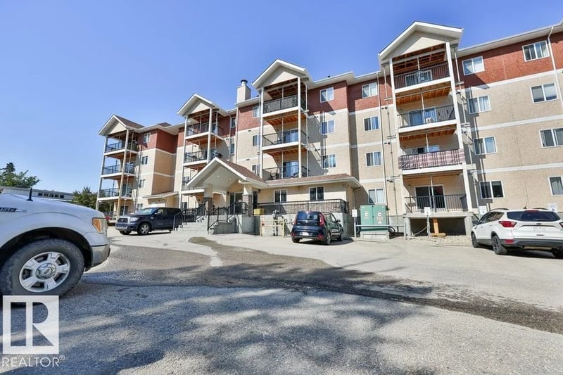 #406 4903 47 AV, Stony Plain, Alberta, T7Z0C6, Stony Plain, Alberta — photo 1 of 5