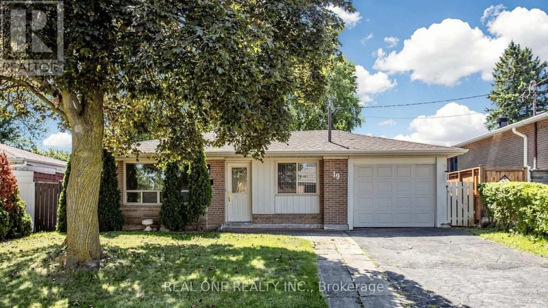 19 Nymark Avenue, Toronto (Don Valley Village), Ontario, M2J2G8, Toronto (Don Valley Village), Ontario — photo 1 of 5