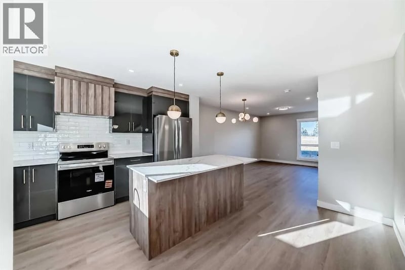 1002 Clover Road, Carstairs, Alberta, T0M0N0, Carstairs, Alberta — photo 1 of 5