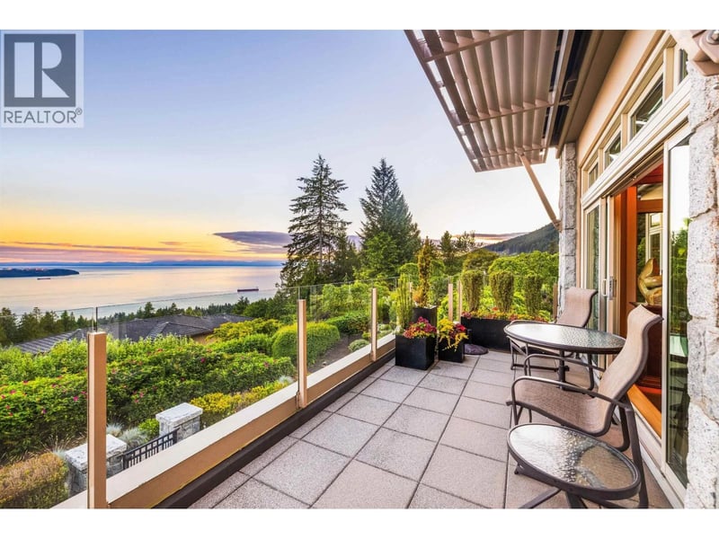 #101 2535 GARDEN Court, West Vancouver, British Columbia, V7S0A1, West Vancouver, British Columbia — photo 1 of 5
