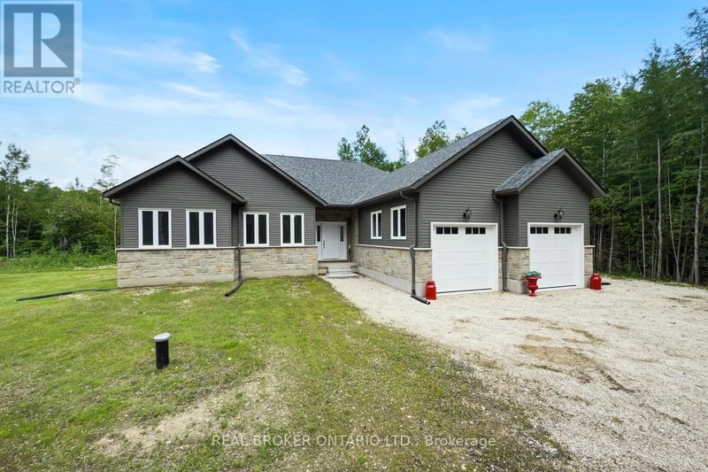 734565 West Back Line, Grey Highlands, Ontario, N0C1H0, Grey Highlands, Ontario — photo 1 of 5
