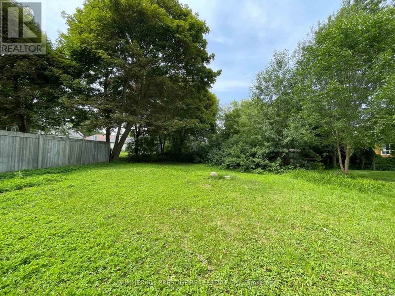 3068 Lakeview Boulevard, Ajax (South East), Ontario, L1S1A7, Ajax (South East), Ontario — photo 1 of 5