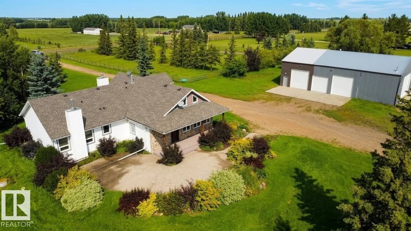 26317 TWP ROAD 552, Rural Sturgeon County, Alberta, T8R1T4, Rural Sturgeon County, Alberta — photo 1 of 5