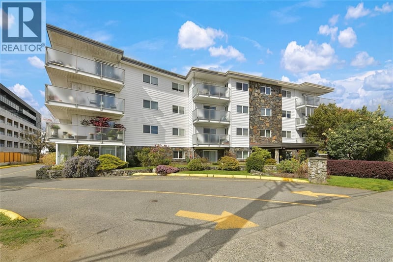 #214 848 Esquimalt Road, Esquimalt, British Columbia, V9A6W9, Esquimalt, British Columbia — photo 1 of 5