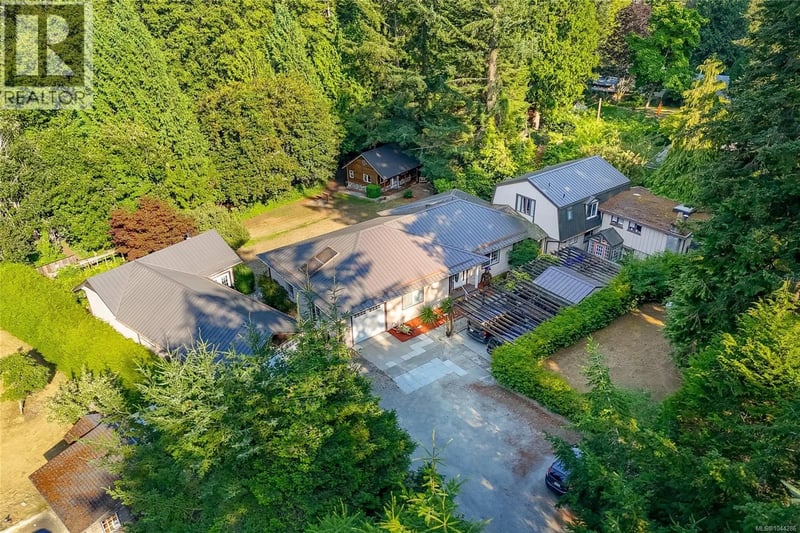 5435 Fowler Road, Saanich, British Columbia, V8Y1Y4, Saanich, British Columbia — photo 1 of 5
