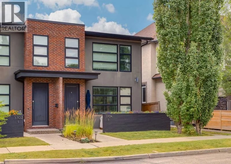 3704 16 Street Southwest, Calgary, Alberta, T2T4H2, Calgary, Alberta — photo 1 of 5