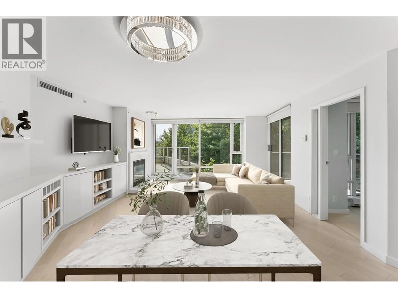 #305 8 SMITHE Mews, Vancouver, British Columbia, V6B0A5, Vancouver, British Columbia — photo 1 of 5