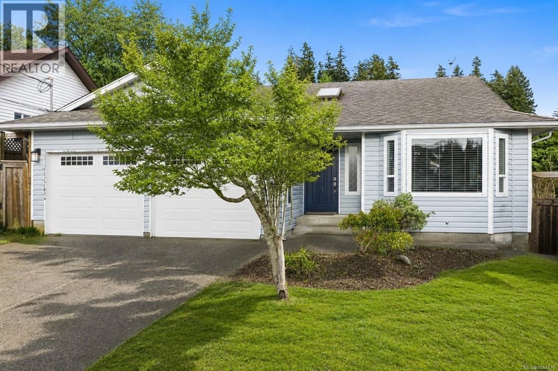1674 Aspen Way, Campbell River, British Columbia, V9W7B7, Campbell River, British Columbia — photo 1 of 5
