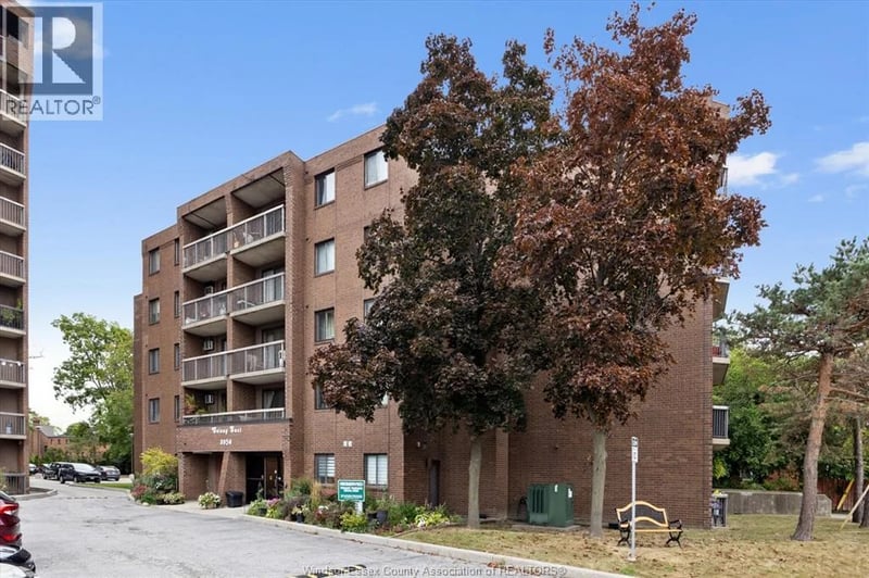#306 3950 WYANDOTTE Street East, Windsor, Ontario, N8Y1G5, Windsor, Ontario — photo 1 of 5