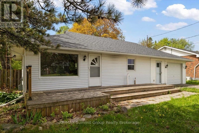 162 Main Street East, Grey Highlands, Ontario, N0C1H0, Grey Highlands, Ontario — photo 1 of 5