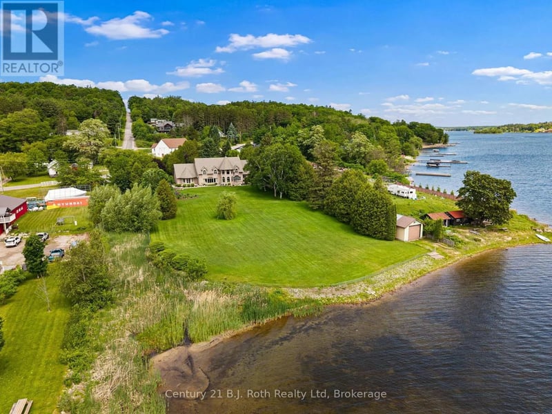 339 Champlain Road, Penetanguishene, Ontario, L9M1S3, Penetanguishene, Ontario — photo 1 of 5