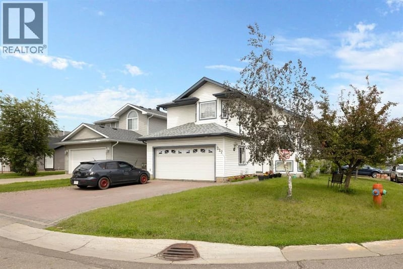 227 Warren Road, Fort McMurray, Alberta, T9H5J9, Fort McMurray, Alberta — photo 1 of 5
