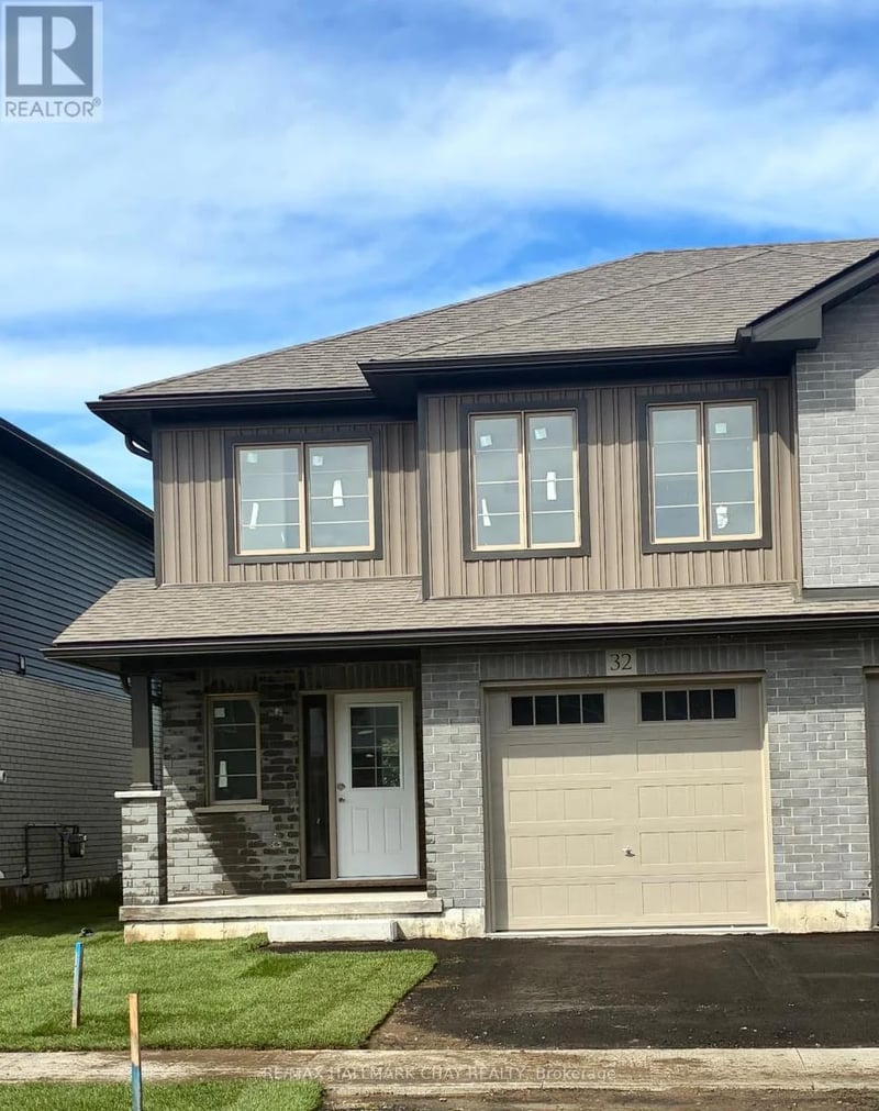 32 Strath Crescent, Springwater (Elmvale), Ontario, L0L1P0, Springwater (Elmvale), Ontario — photo 1 of 5