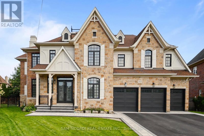 950 Fredonia Drive, Mississauga (Erindale), Ontario, L5C2W4, Mississauga (Erindale), Ontario — photo 1 of 5