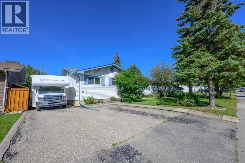 9630 91B Avenue, Grande Prairie, Alberta, T8V0H2, Grande Prairie, Alberta — photo 1 of 5