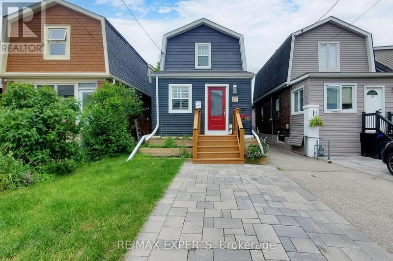 #Bsmt 39 Norval Street, Toronto (Rockcliffe-Smythe), Ontario, M6N3Z1, Toronto (Rockcliffe-Smythe), Ontario — photo 1 of 5