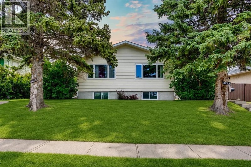 32223224 14 Street Northwest, Calgary, Alberta, T2K1H8, Calgary, Alberta — photo 1 of 5