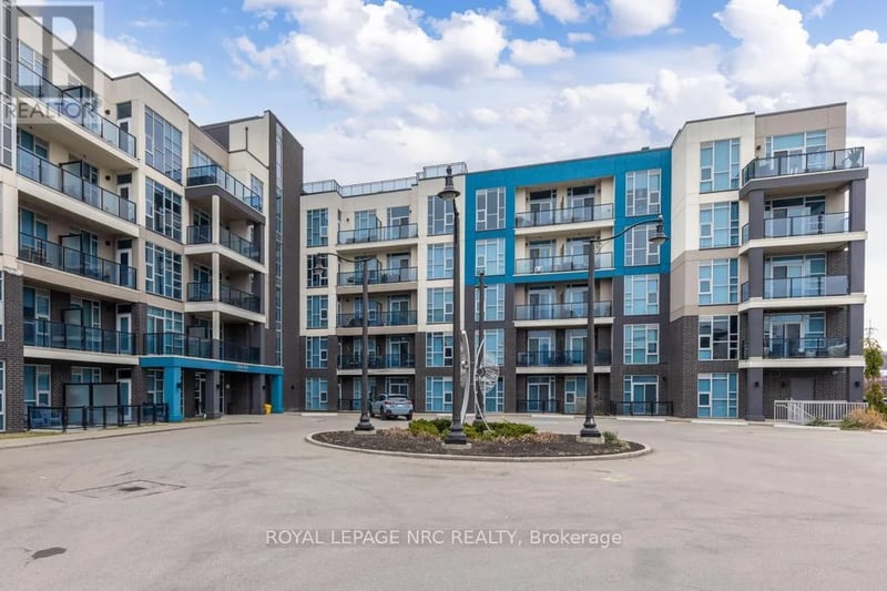 #412 10 Concord Place, Grimsby (Grimsby Beach), Ontario, L3M0G6, Grimsby (Grimsby Beach), Ontario — photo 1 of 5