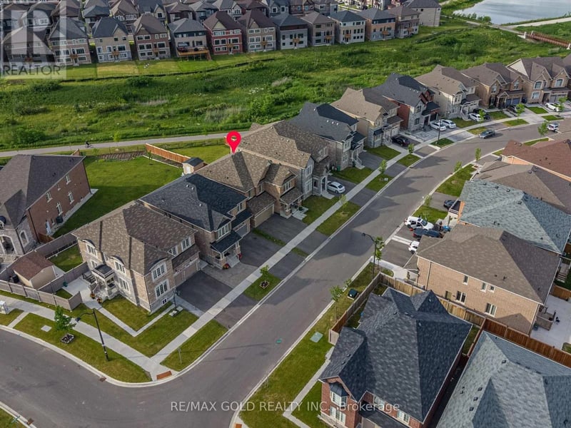 66 Puffin Crescent, Brampton (Sandringham-Wellington), Ontario, L6R4C3, Brampton (Sandringham-Wellington), Ontario — photo 1 of 5