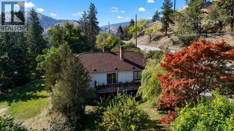 15610 Fosbery Road, Summerland, British Columbia, V0H1Z6, Summerland, British Columbia — photo 1 of 5