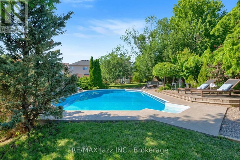 1098 Keswick Court, Oshawa (Pinecrest), Ontario, L1K2V2, Oshawa (Pinecrest), Ontario — photo 1 of 5