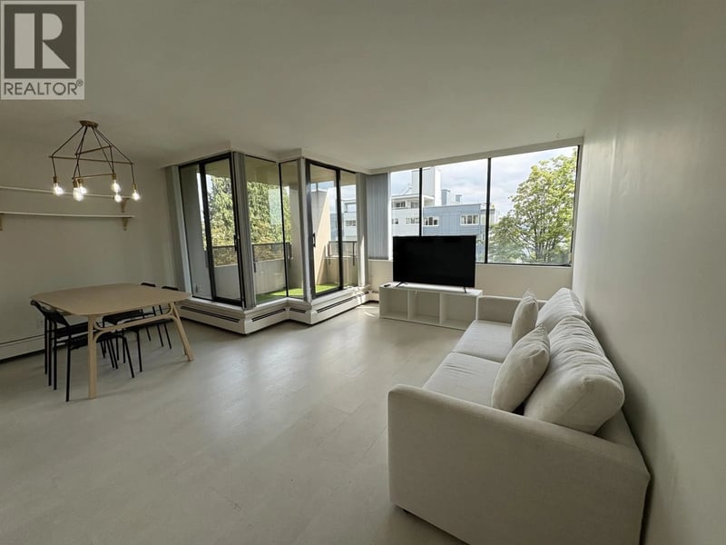 #502 1737 DUCHESS Avenue, West Vancouver, British Columbia, V7V1P8, West Vancouver, British Columbia — photo 1 of 5