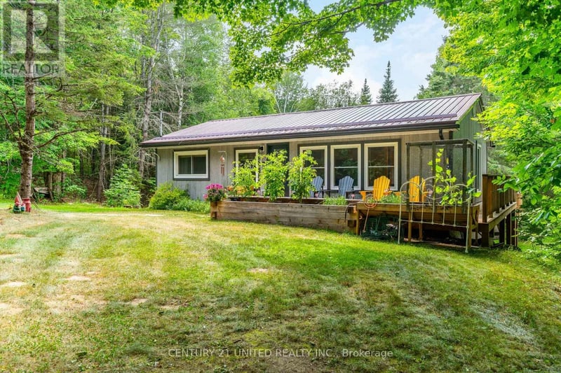 1001 English Circle, Highlands East (Glamorgan), Ontario, K0M1R0, Highlands East (Glamorgan), Ontario — photo 1 of 5